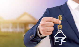 Immobilienverkauf: Warum sollte man einen Makler beauftragen?