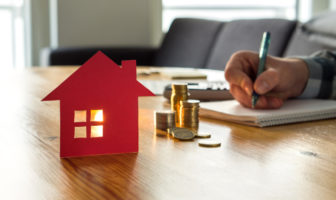 Immobilien: Was kostet ein modernes Terrassendach?